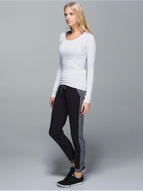 Lululemon Base Runner Pants with Gray Trim, no size tag, but fits a size 8